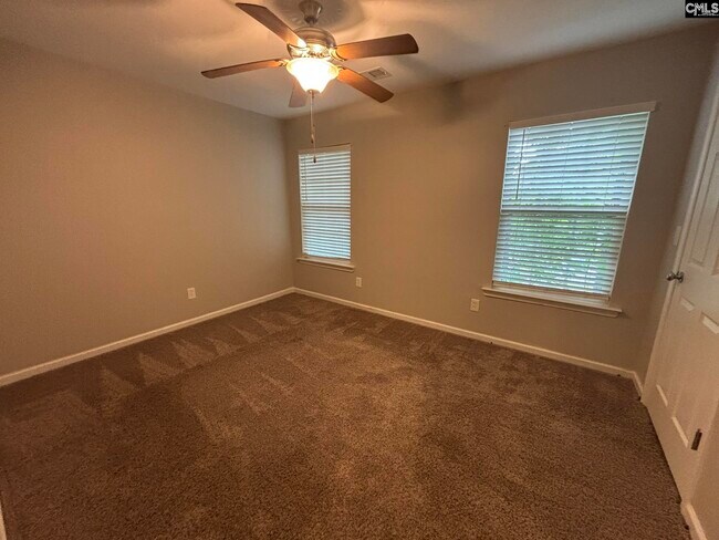 Building Photo - 532 Idlewood Park Dr