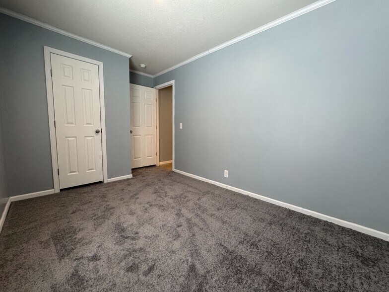 Building Photo - 2112 Bluebird Terrace NW