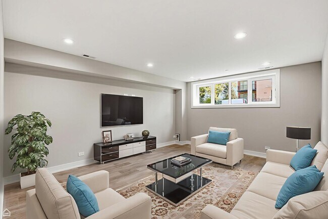 Building Photo - 2718 Budd St