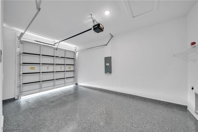 Building Photo - 1112 Eisenhower Blvd