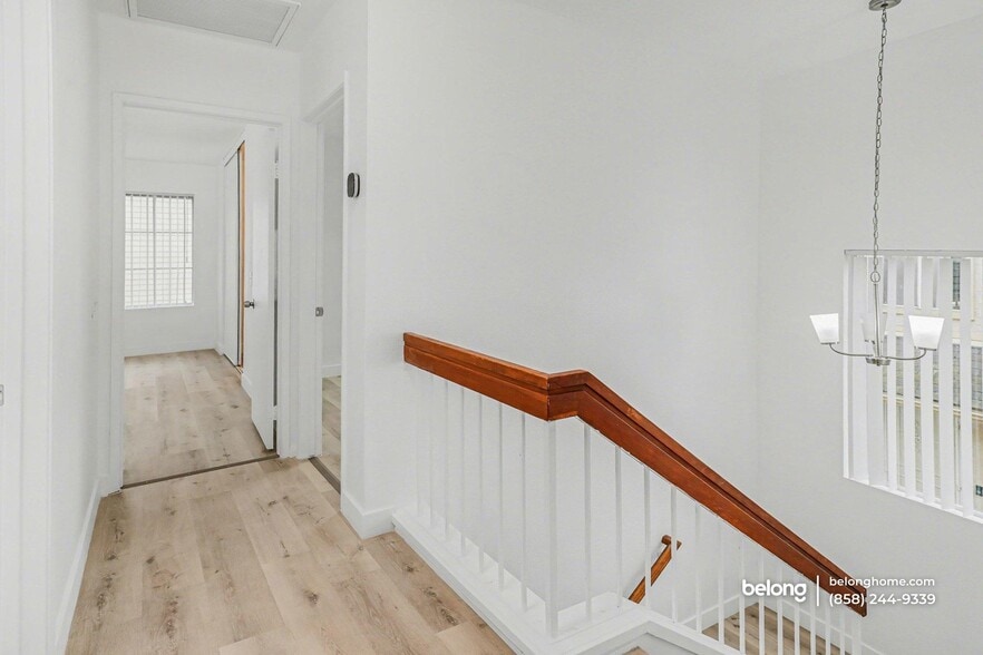 Building Photo - 1447 Manzana Way