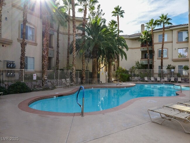 Building Photo - 7115 S Durango Dr