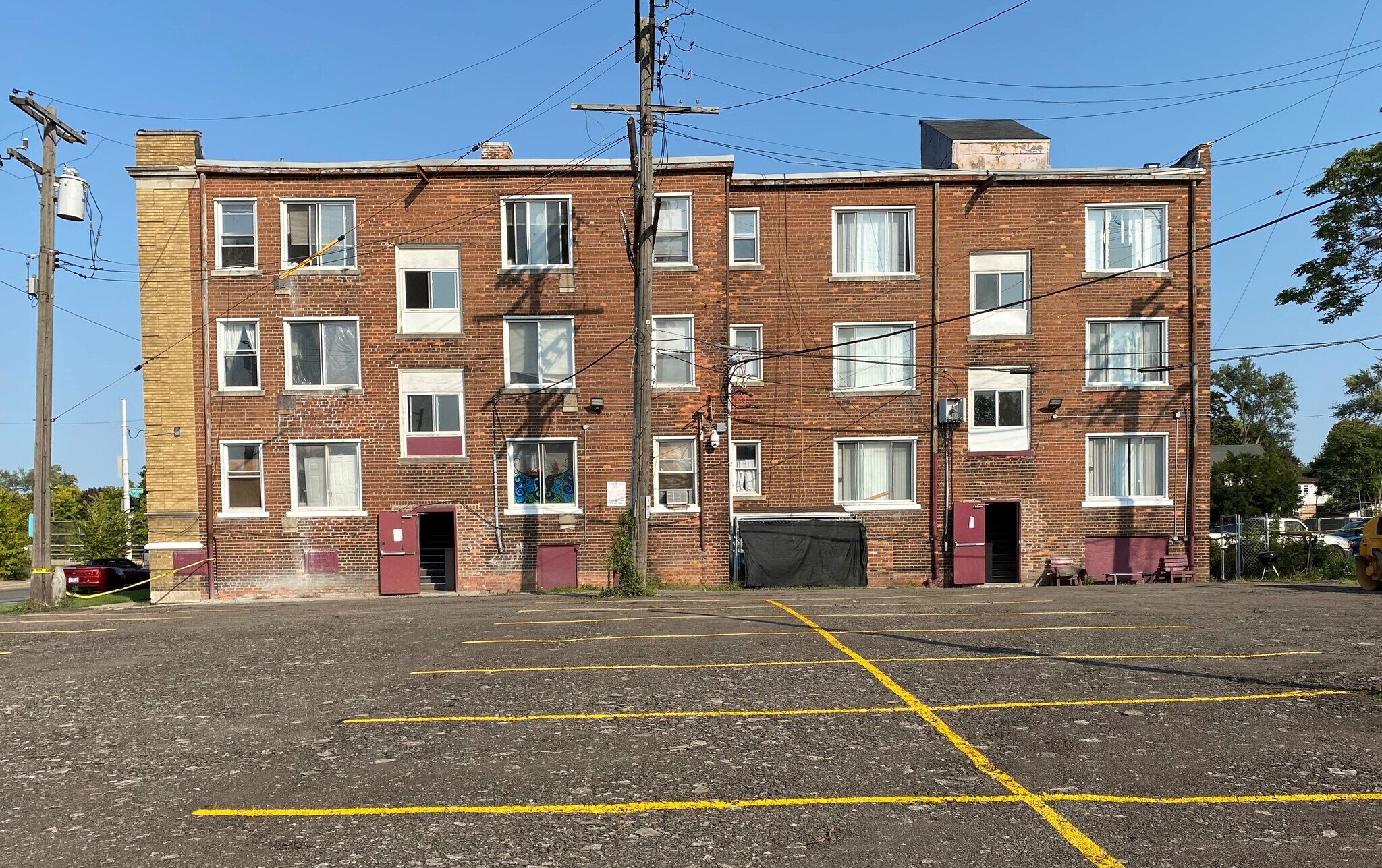 Building Photo - 15395 Linwood St