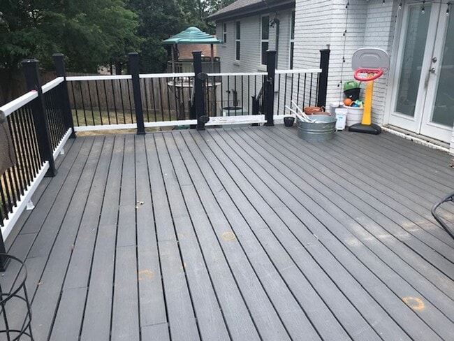 Building Photo - Breckenridge House