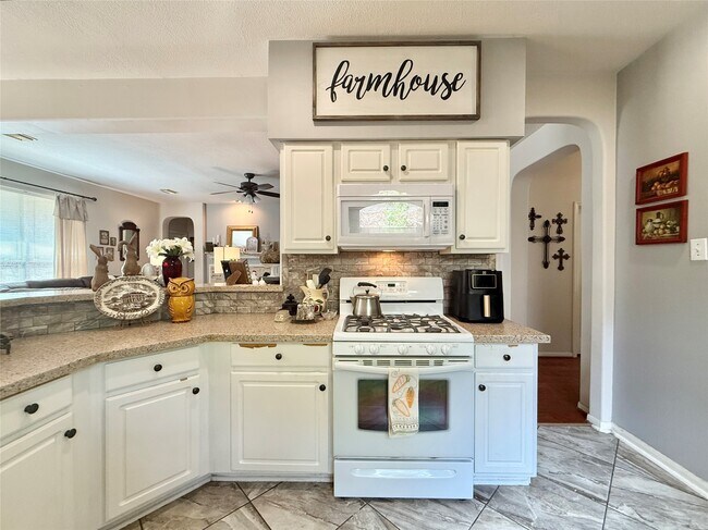 Building Photo - 176 S Holly Laurel Cir