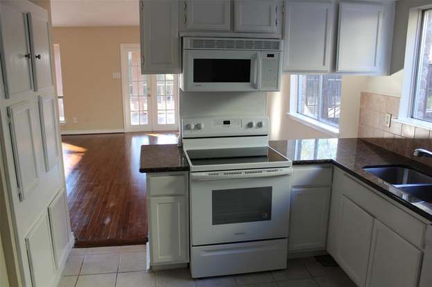 Building Photo - 8615 Riverside Walk Ln