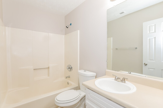 Building Photo - 3 Bedroom Atlanta Home