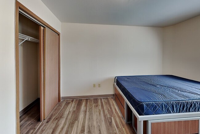 Building Photo - 300 Stanton Ave