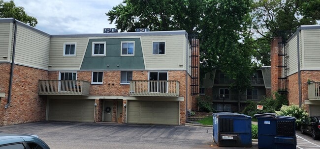 Primary Photo - 7411 W Franklin Ave