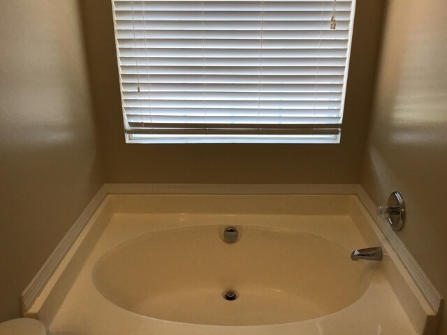 Building Photo - 527 Tansy Dr