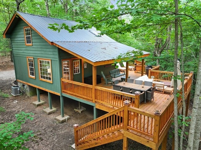 Building Photo - 166 Nantahala Pass Rd