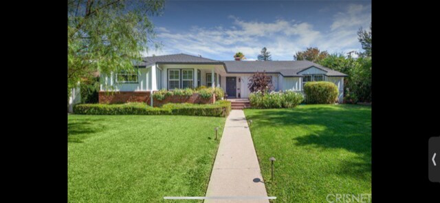 Building Photo - 4922 Hayvenhurst Ave