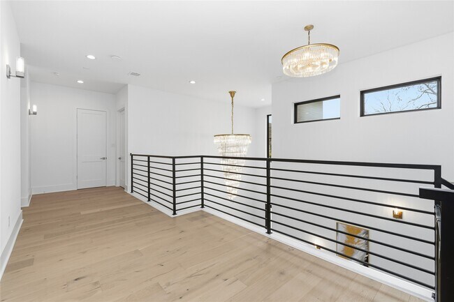 Building Photo - 13034 Memorial Dr