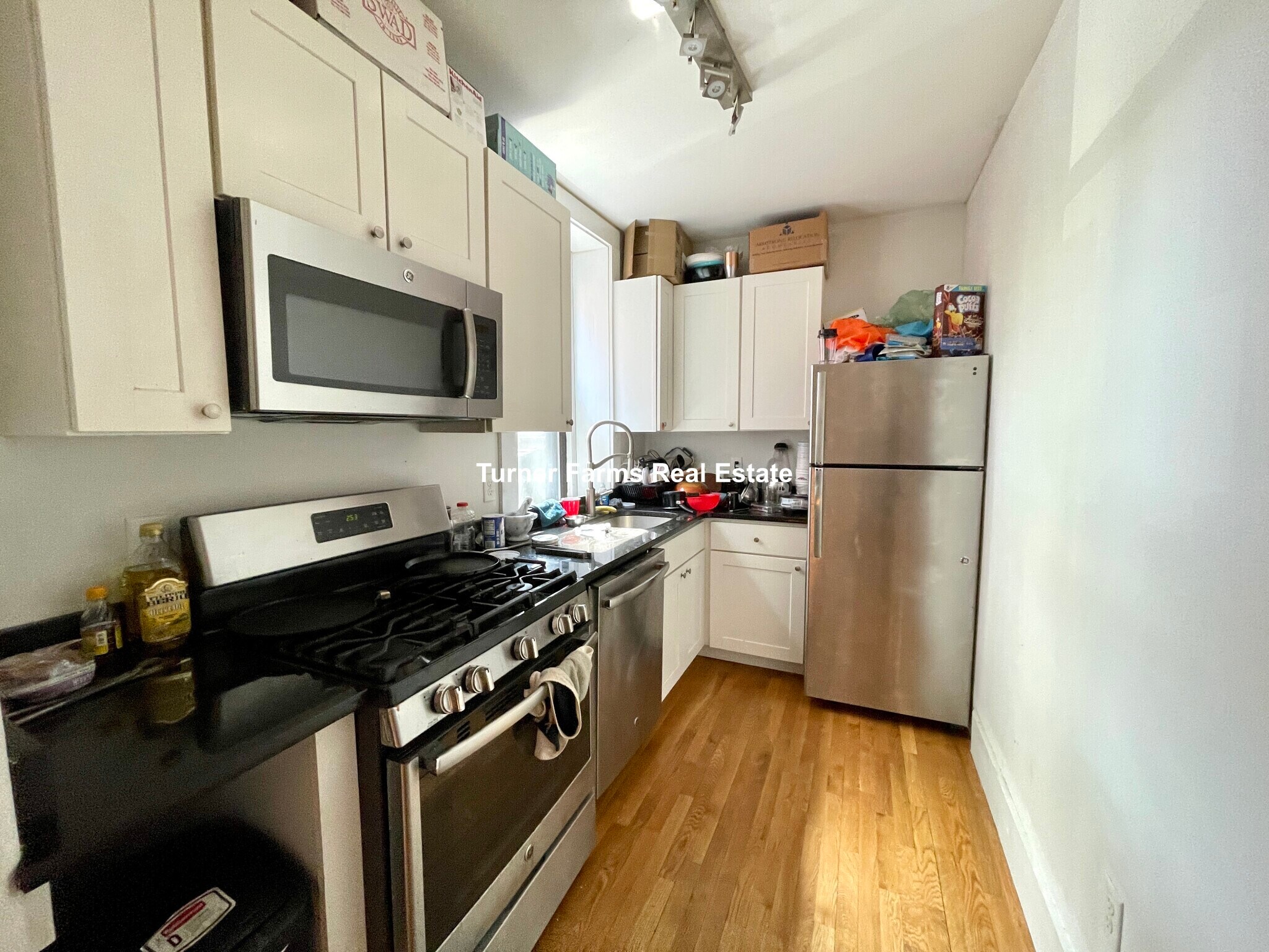 Building Photo - 40 Cedar St