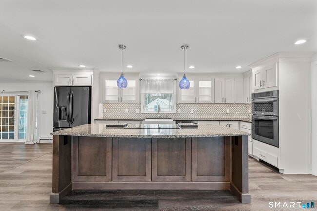 Building Photo - 125 Birchwood Dr