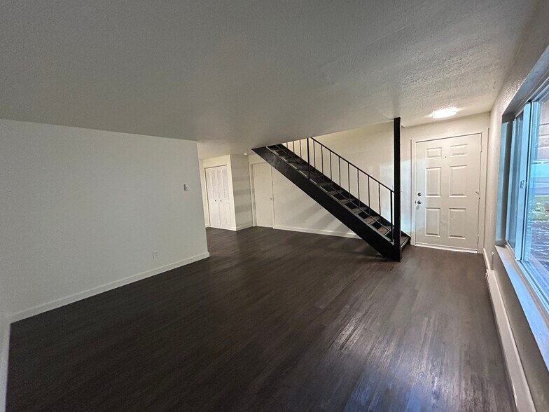 Building Photo - 2622 S 7th St