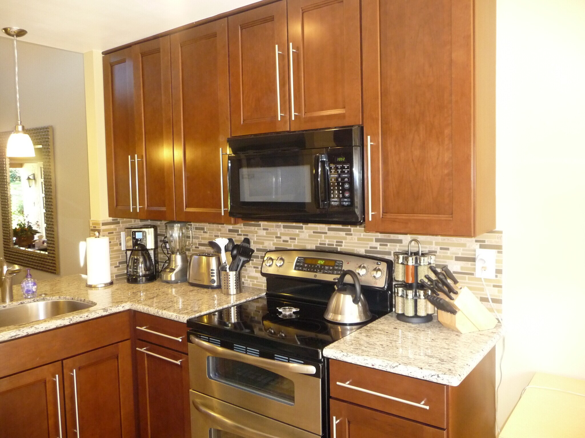 Building Photo - 47975 Joshua Ct