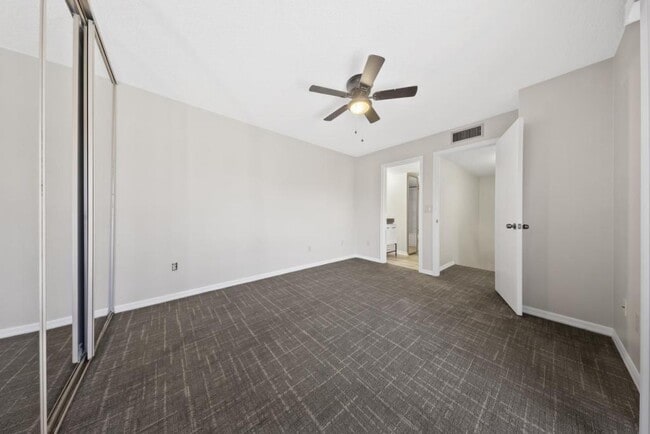 Building Photo - 2920 Pecan Ave