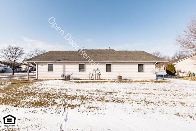 Building Photo - 1420/1422 Flagstone