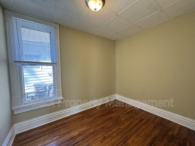 Building Photo - 3201 Dinnen Ave