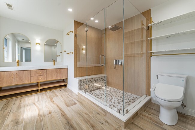 Building Photo - 5 Lowther Pl