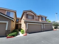 Building Photo - Immaculate Two Story Townhouse style Condo in Summerlin.