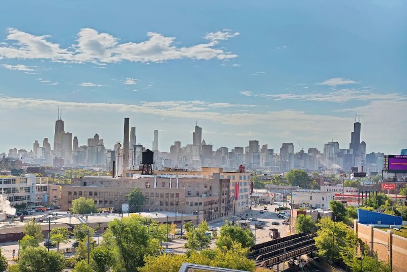 Building Photo - 2131 N Elston Ave