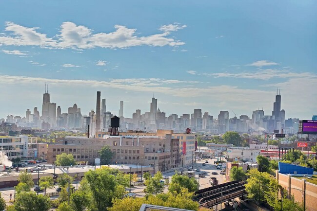 Building Photo - 2131 N Elston Ave