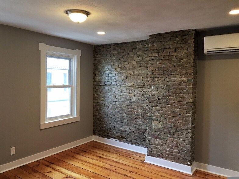 Building Photo - 18 Allston St