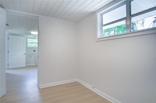 Building Photo - 37701 Primo Dr