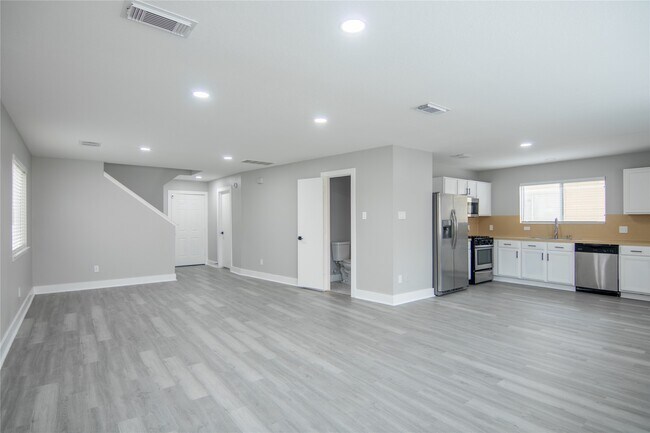 Building Photo - 20911 Young Meadows Way