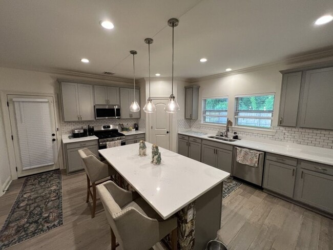 Building Photo - Spacious 5 Bedroom Home in Lake Haven – Zachary, LA