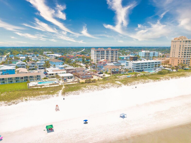 Building Photo - 201 10th Ave N