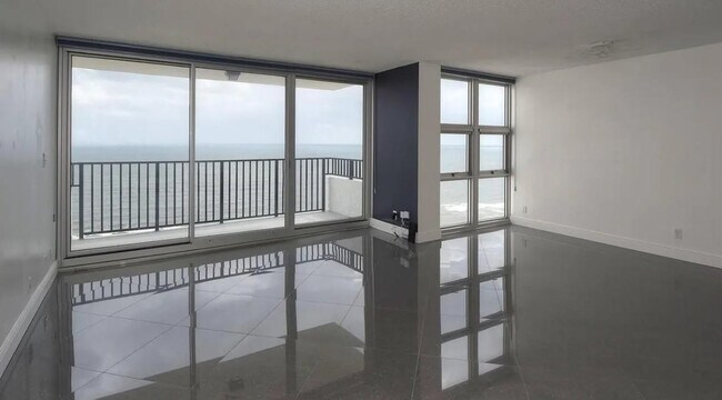 Building Photo - 531 N Ocean Blvd