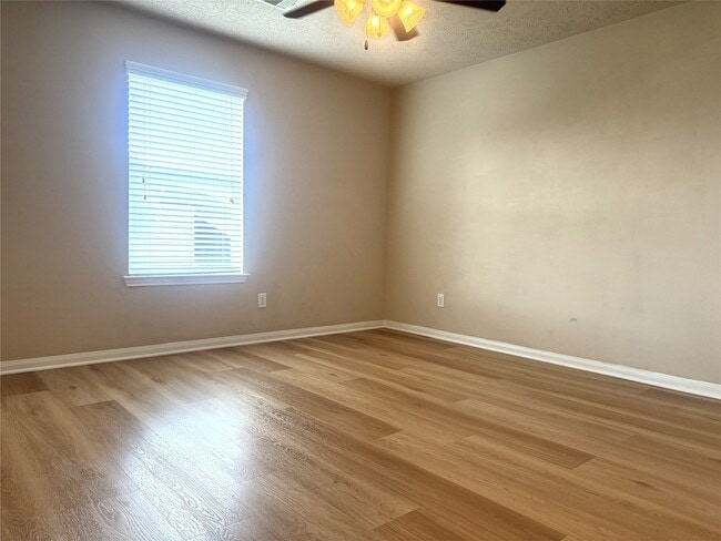 Building Photo - 2231 Tandy Park Way