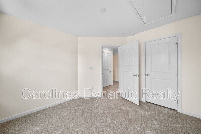 Building Photo - 4061 Zilker Park Dr