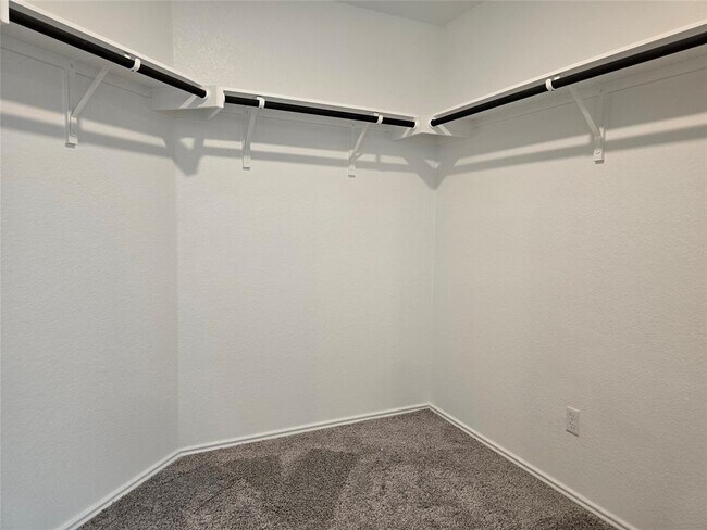 Building Photo - 109 Mountain Maple St