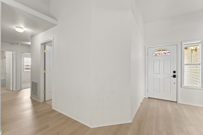 Building Photo - 3589 N Chatterton Way