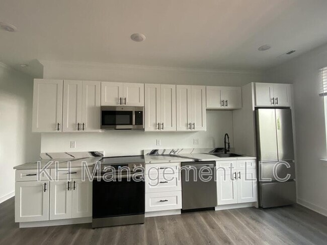 Building Photo - 3414 Haverford Ave