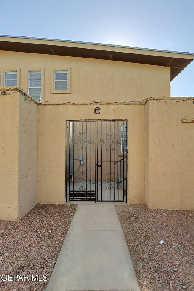 Primary Photo - 11100 Vista Lago Pl