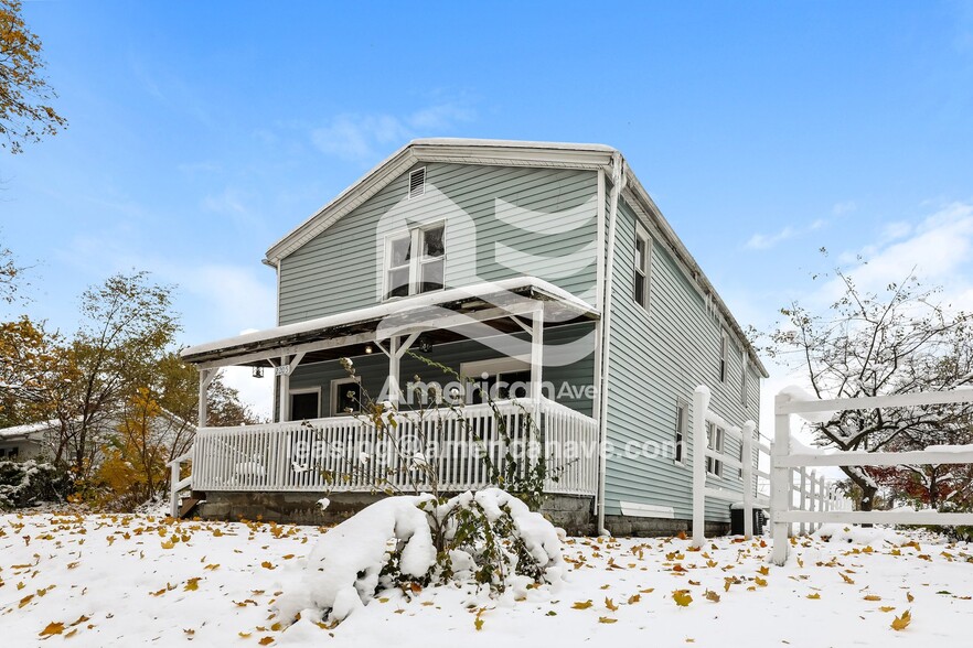 Building Photo - 2205 S William St