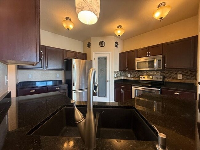 Building Photo - 5-bedroom home with expansive mountain views!