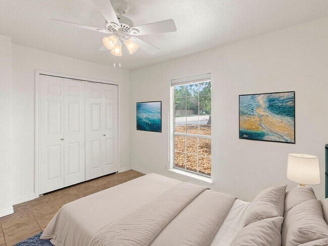 Building Photo - Move-In Ready Contemporary Gem on Treed Co...
