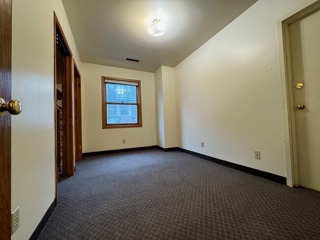 Building Photo - 408 N Frances St