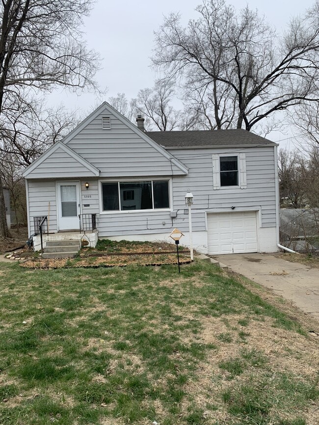 Building Photo - 6506 N 36th St