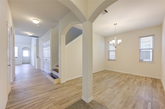 Building Photo - 6518 Wilshire Ridge