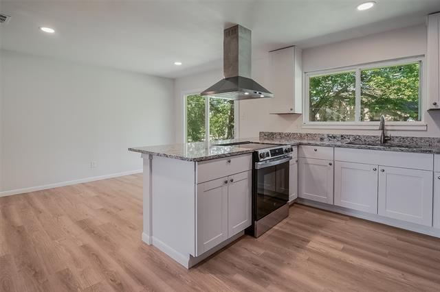 Building Photo - 1421 S Scullin Ave