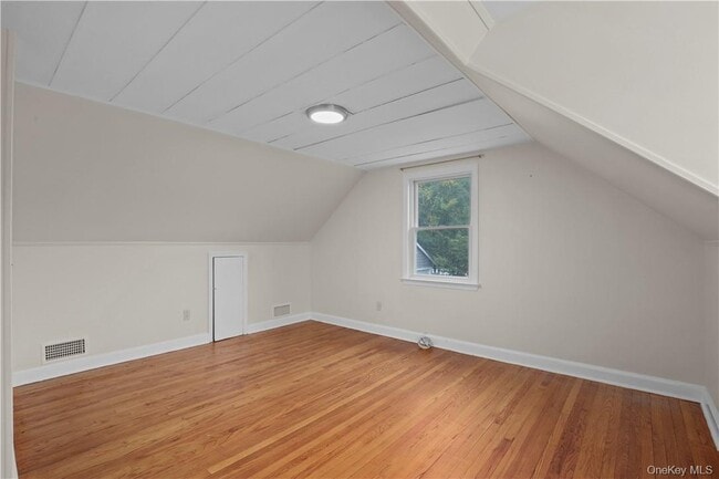 Building Photo - 216 S Poe St