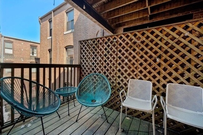 Building Photo - 95 Gainsborough St