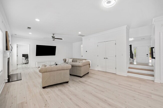 Building Photo - 2435 Sentinel Chase Way